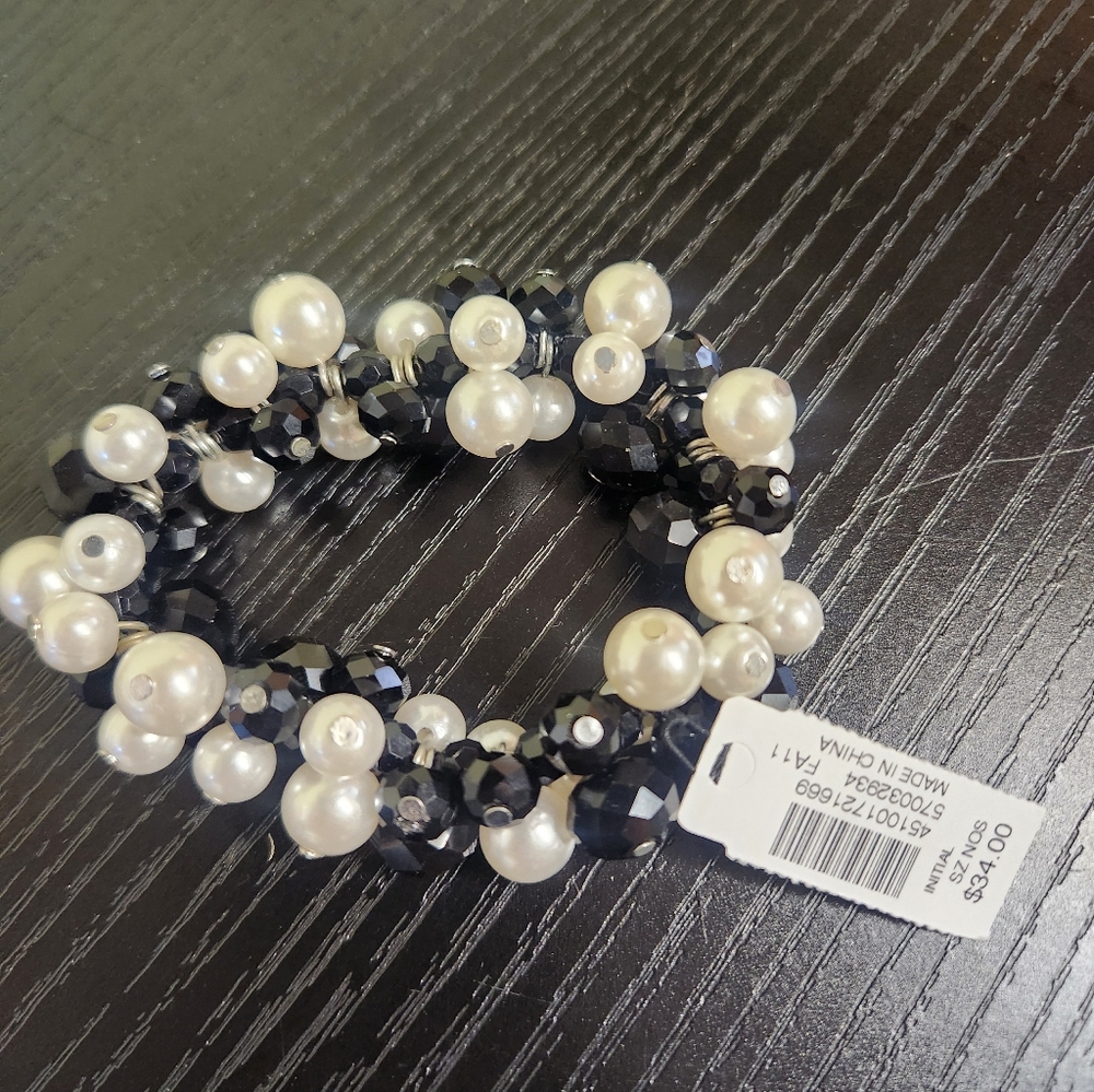 BOGO💖White House Black Market Black and White Beaded Bracelet